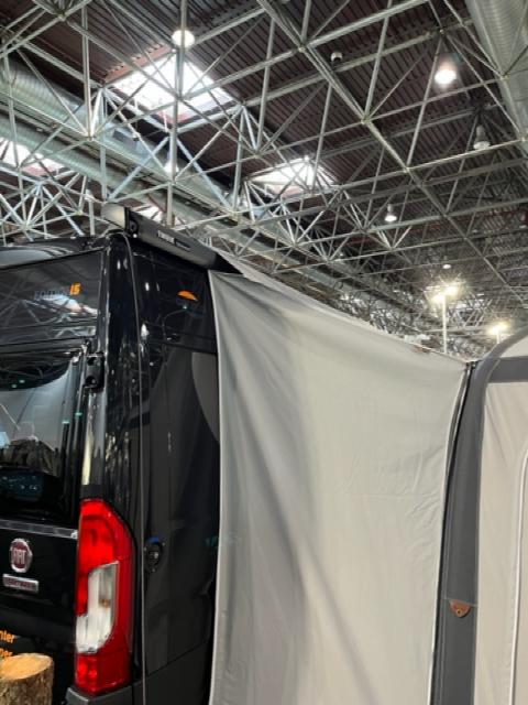 Isabella X Tension Tunnel - Tall Van Isabella