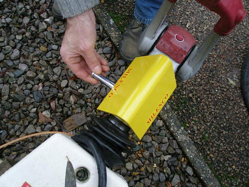 Milenco Lightweight Hitchlock for Caravan AKS 2004 & 3004 - Insurance Approved MILENCO